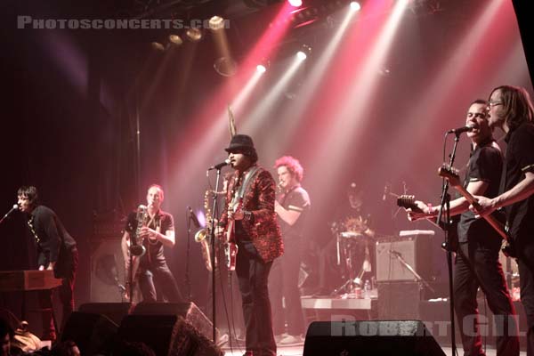 KING KHAN AND THE SHRINES - 2011-04-24 - PARIS - La Machine (du Moulin Rouge) - 